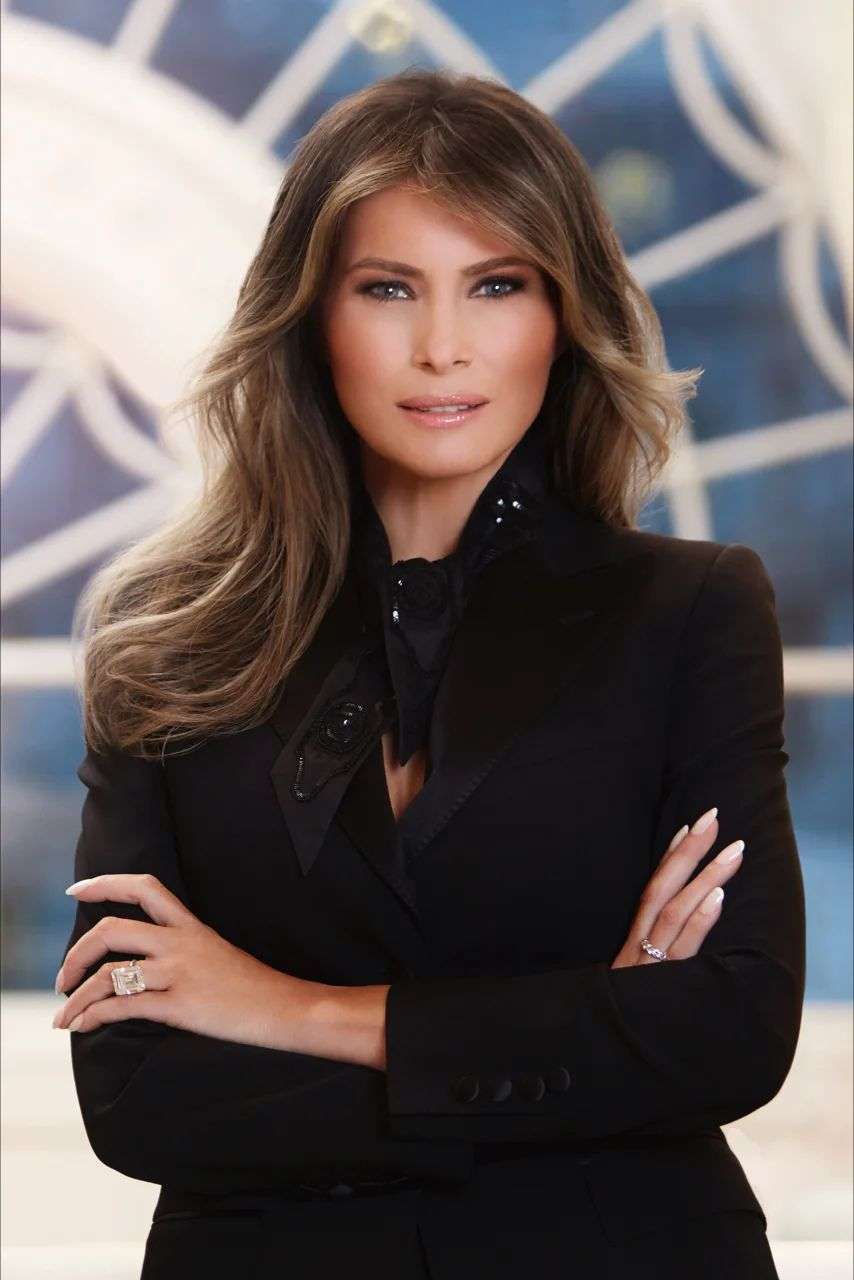 first lady melania trump official portait