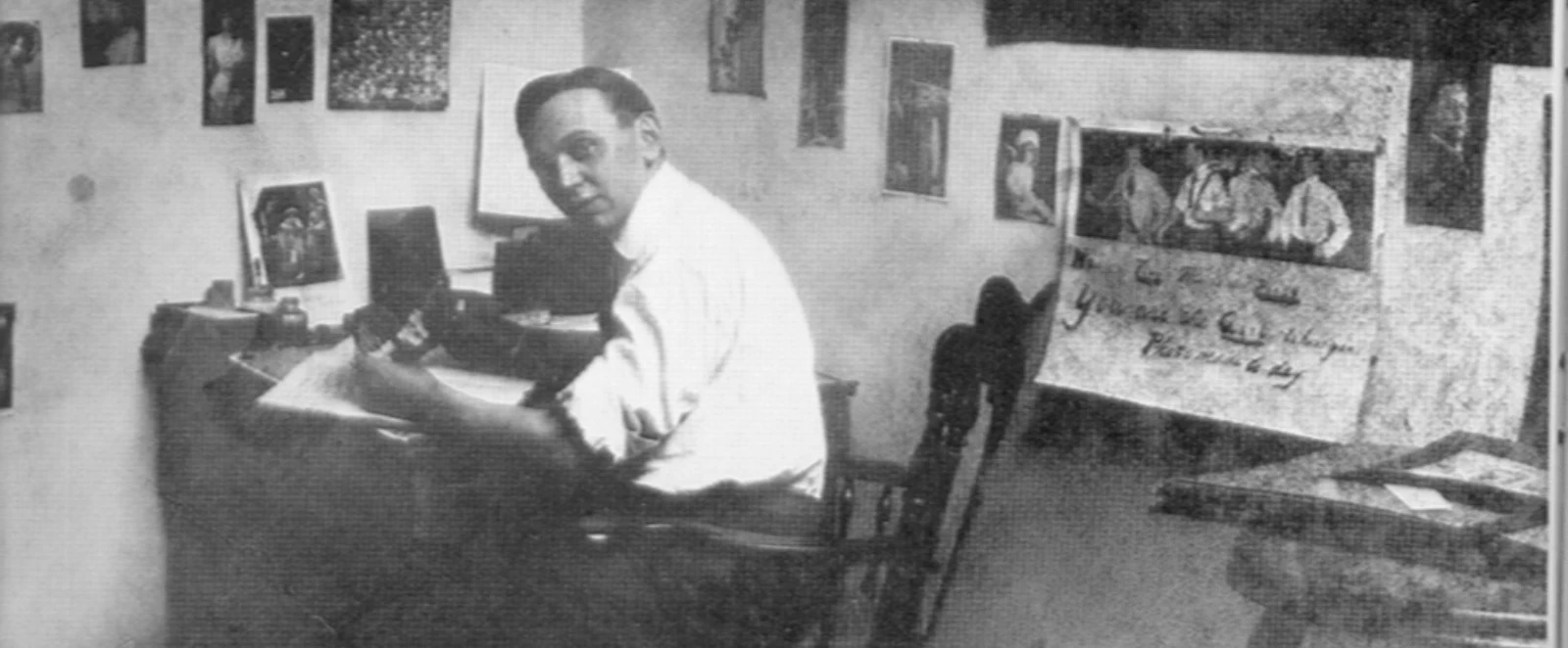 Edgar cayce at his desk